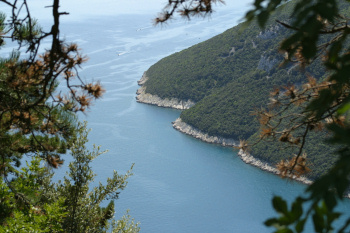 Kap Mašnjak und die Bucht von Plomin